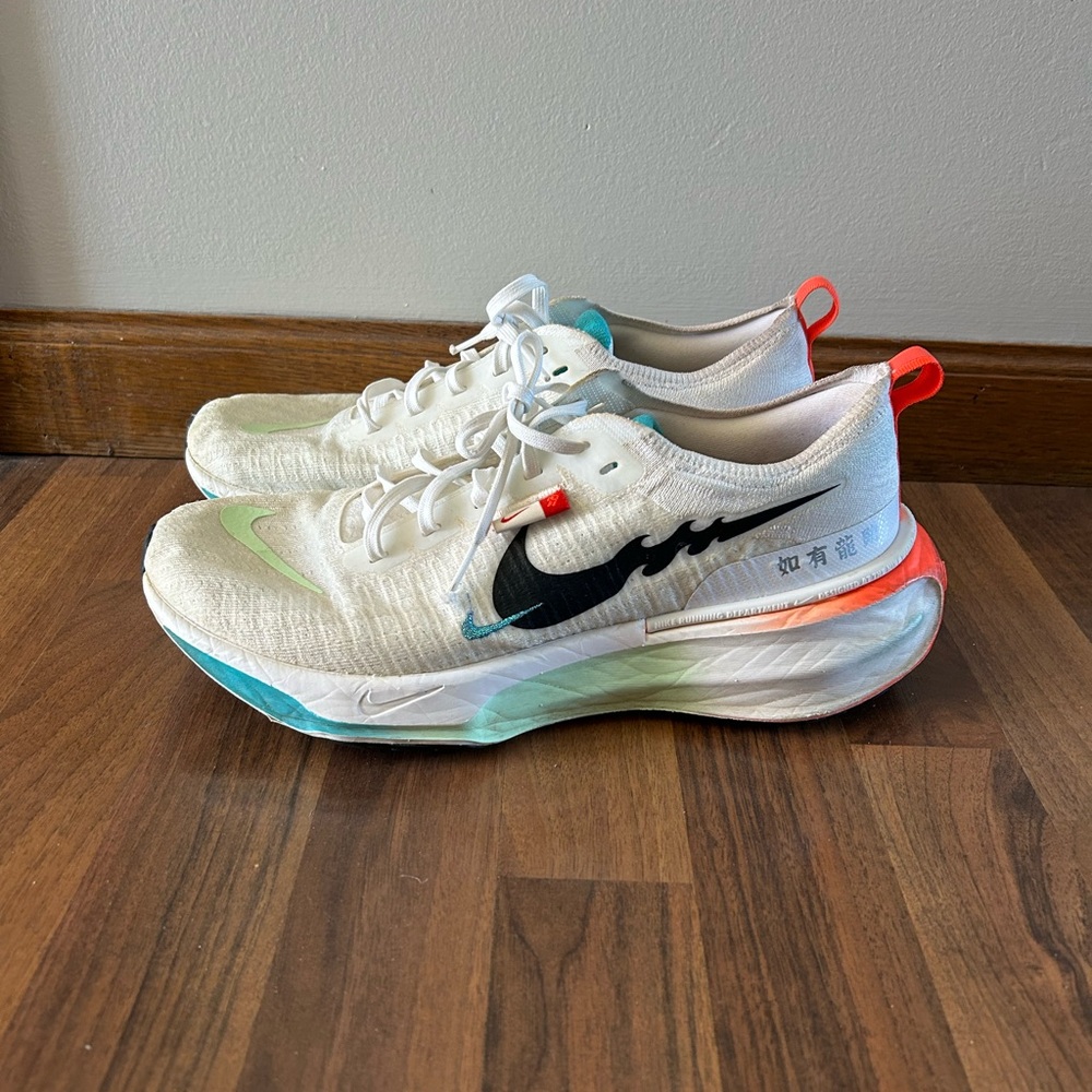 Men's Size 11.5 Nike Zoom Invincible Run 3